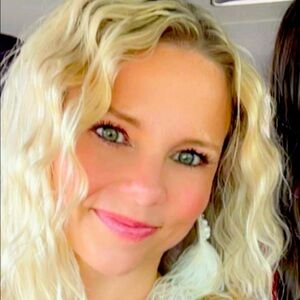 Meet your Posher, Jeana